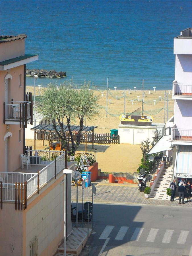 Hotel Etoile Rimini Exterior photo