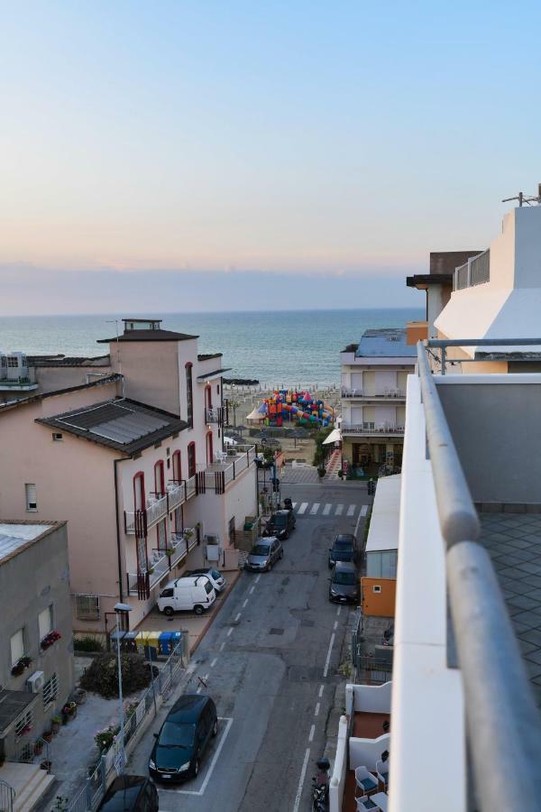 Hotel Etoile Rimini Exterior photo
